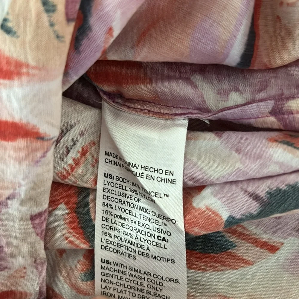 Chico's Watercolor Stunning lightweight tunic - Picture 15 of 16